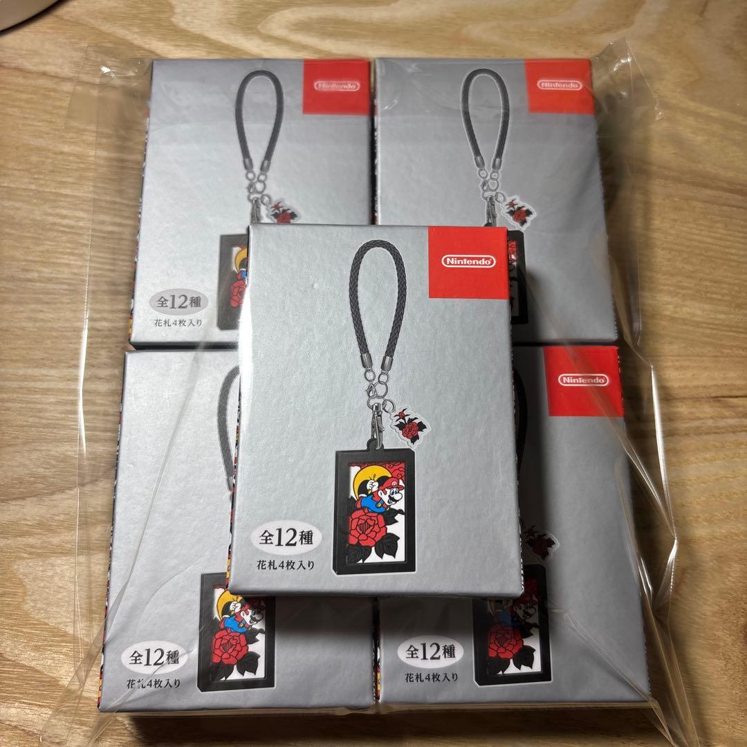 新作Nintendoキーホルダー3月限定特価マリオ花札・黒5種セット
