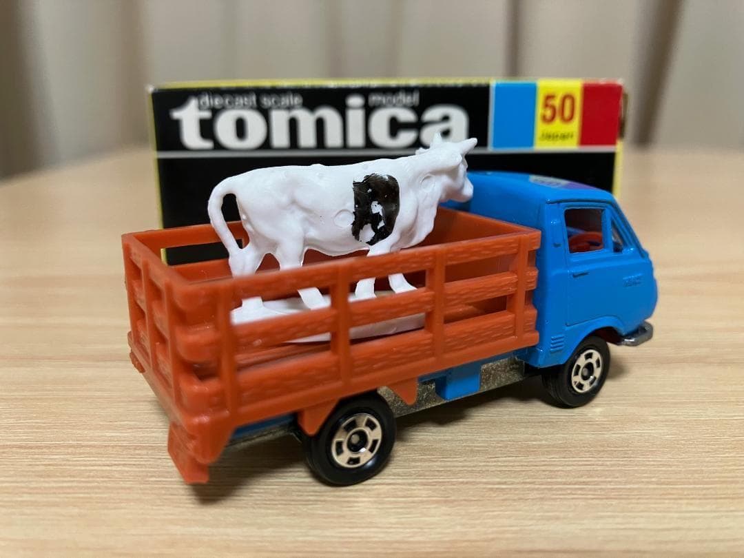 トミカ　黒箱50　50-1-10　トヨタ　ハイエース　牧場トラック