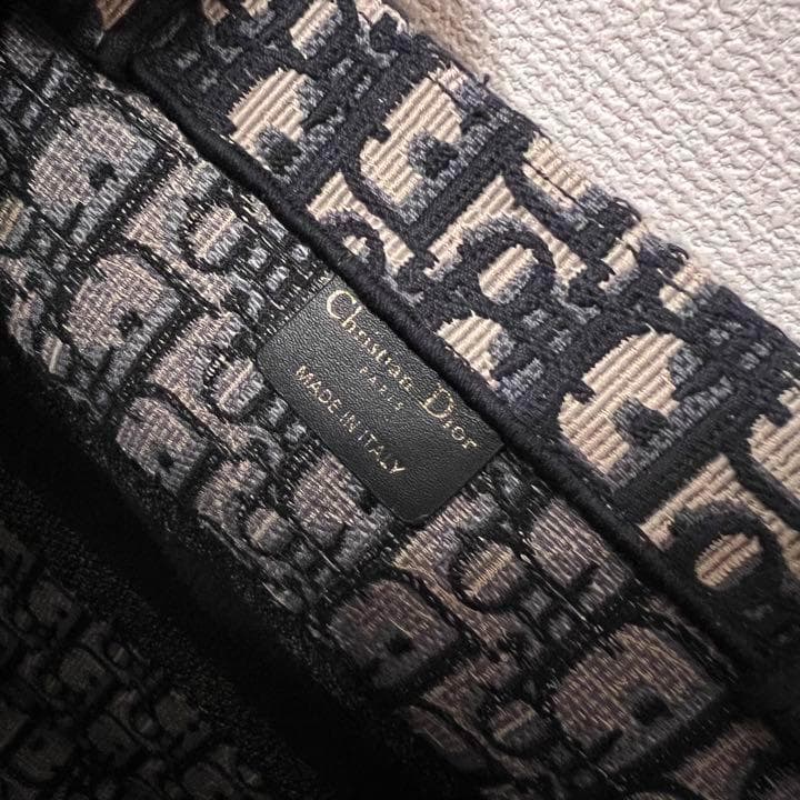 TOTE ミディアムバッグ