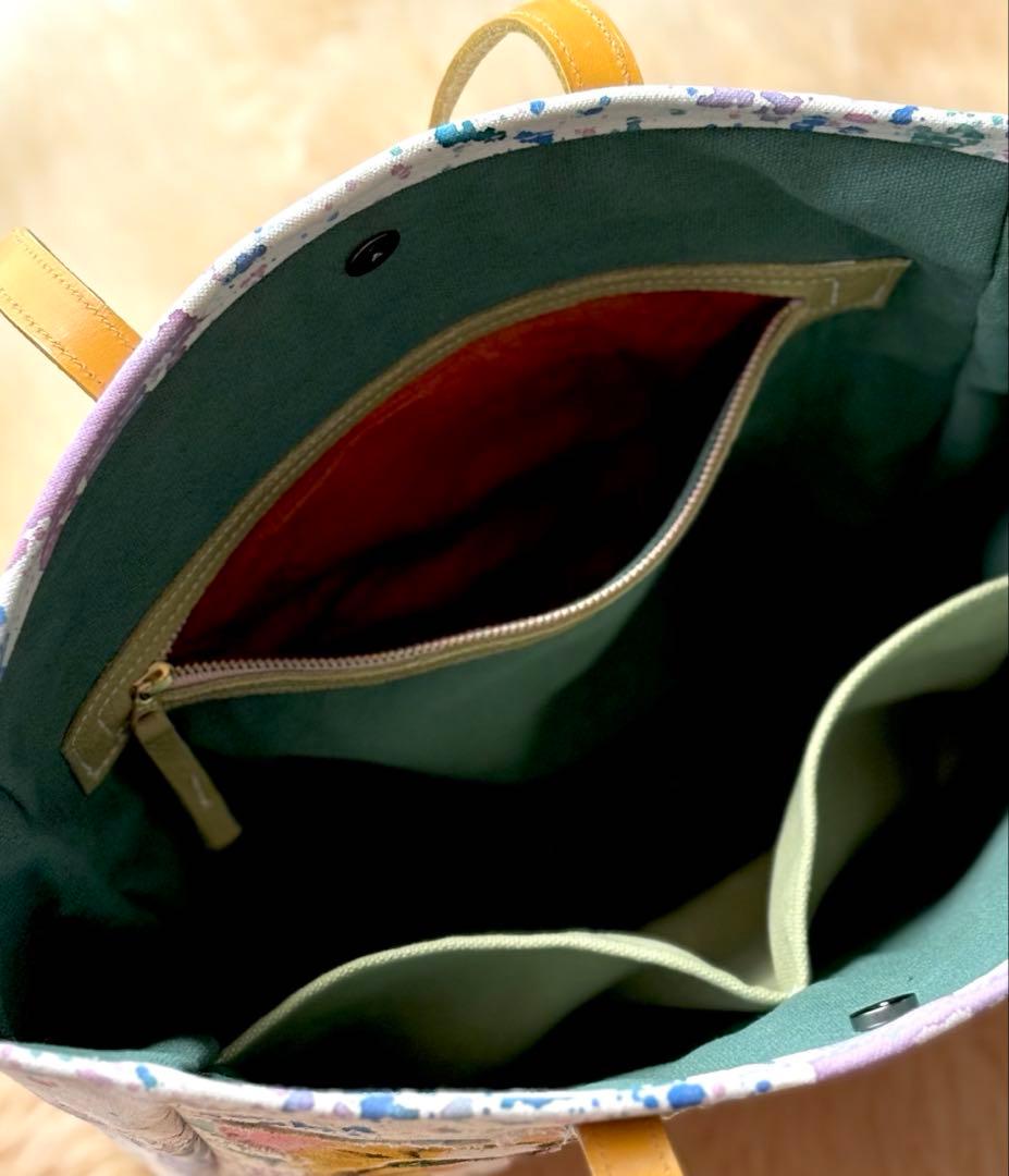 (手づくり)\"楽しい〜\"ねこネコ犬のトートバッグ　アップリケお花