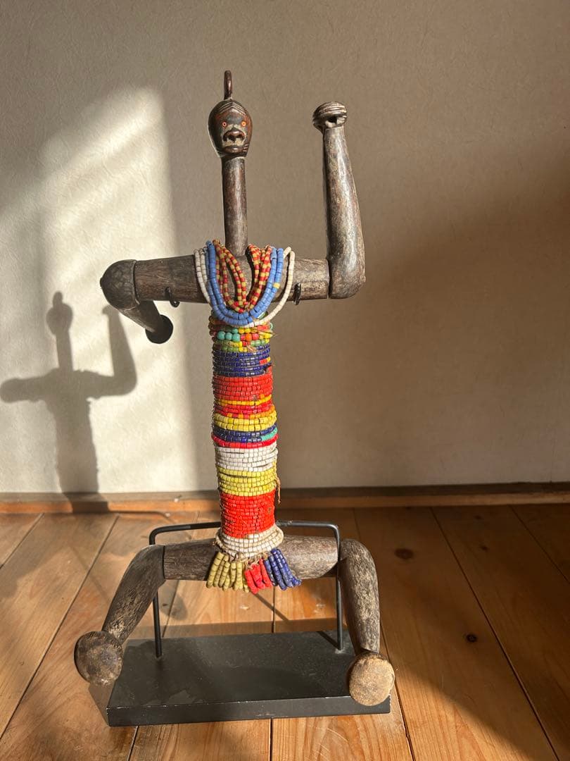 カメルーン ナムジドール　特大　呪物　プリミティブ　　アフリカ　ビーズ　台座付