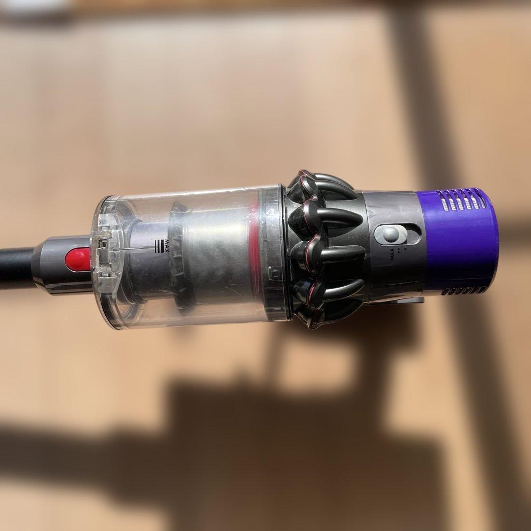 Dyson V10スティッククリーナー本体 各種アタッチメント付き