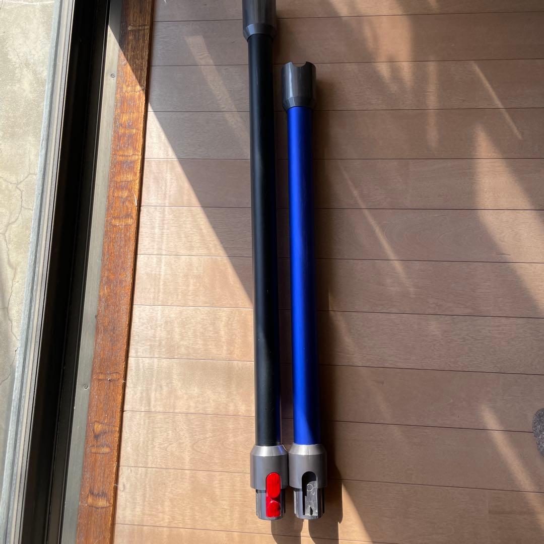 Dyson V10スティッククリーナー本体 各種アタッチメント付き