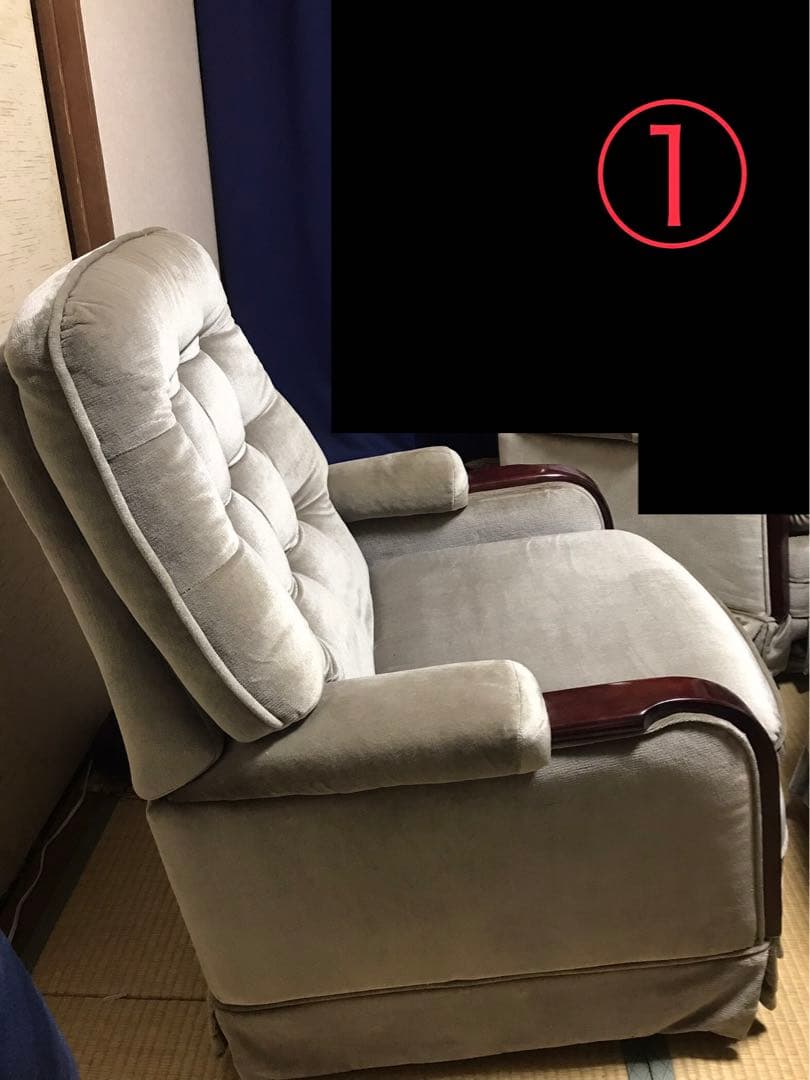 【カリモク家具】【ほぼ送料のみ】リクライニング機能付き1人掛けソファ ①