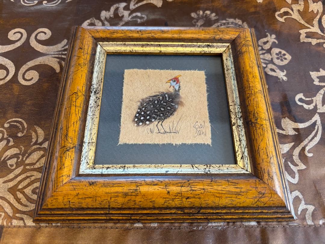 【希少】アフリカのギニアガン羽根を使ったアート絵画　Gail Dahlの作品