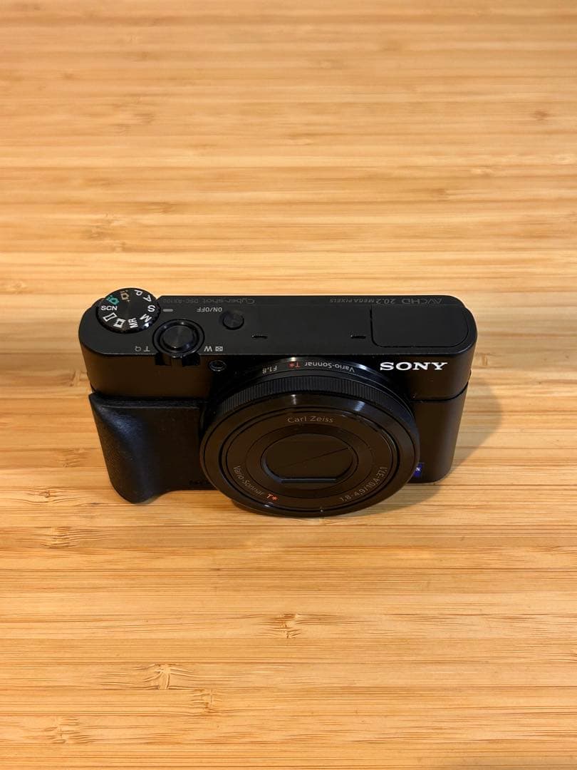 月曜日までこの価格［美品］SONY 初代RX100 純正付属品付