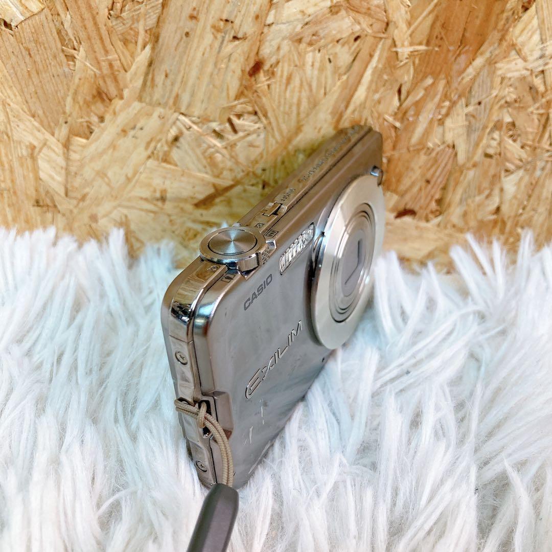 CASIO exilim ex-s10 デジタルカメラ　デジカメ