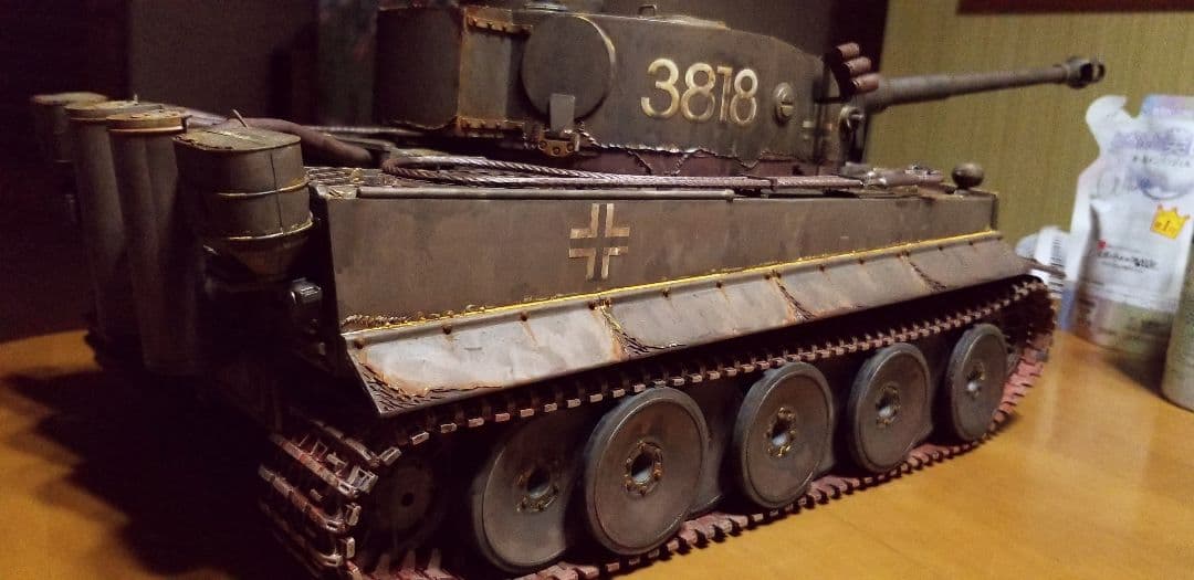戦車 ヘンロン 1/16 タイガー 履帯金属仕様 参考用