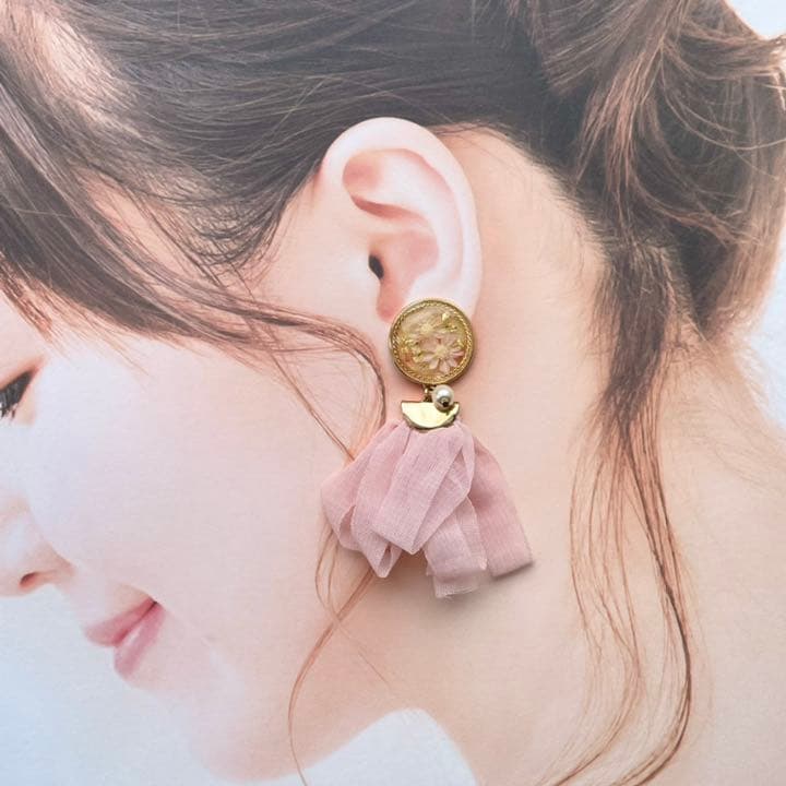 N.148 シフォンタッセル ふんわり お花 パール ベビーピンク イヤリング
