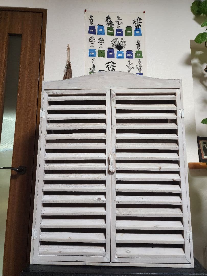 シャビーシック　ウォールキャビネット