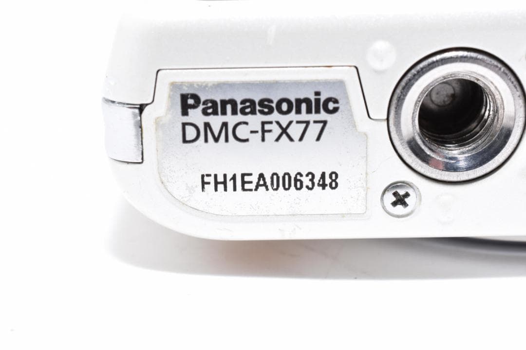 美品　Panasonic LUMIX DMC-FX77 ホワイト ＃A412