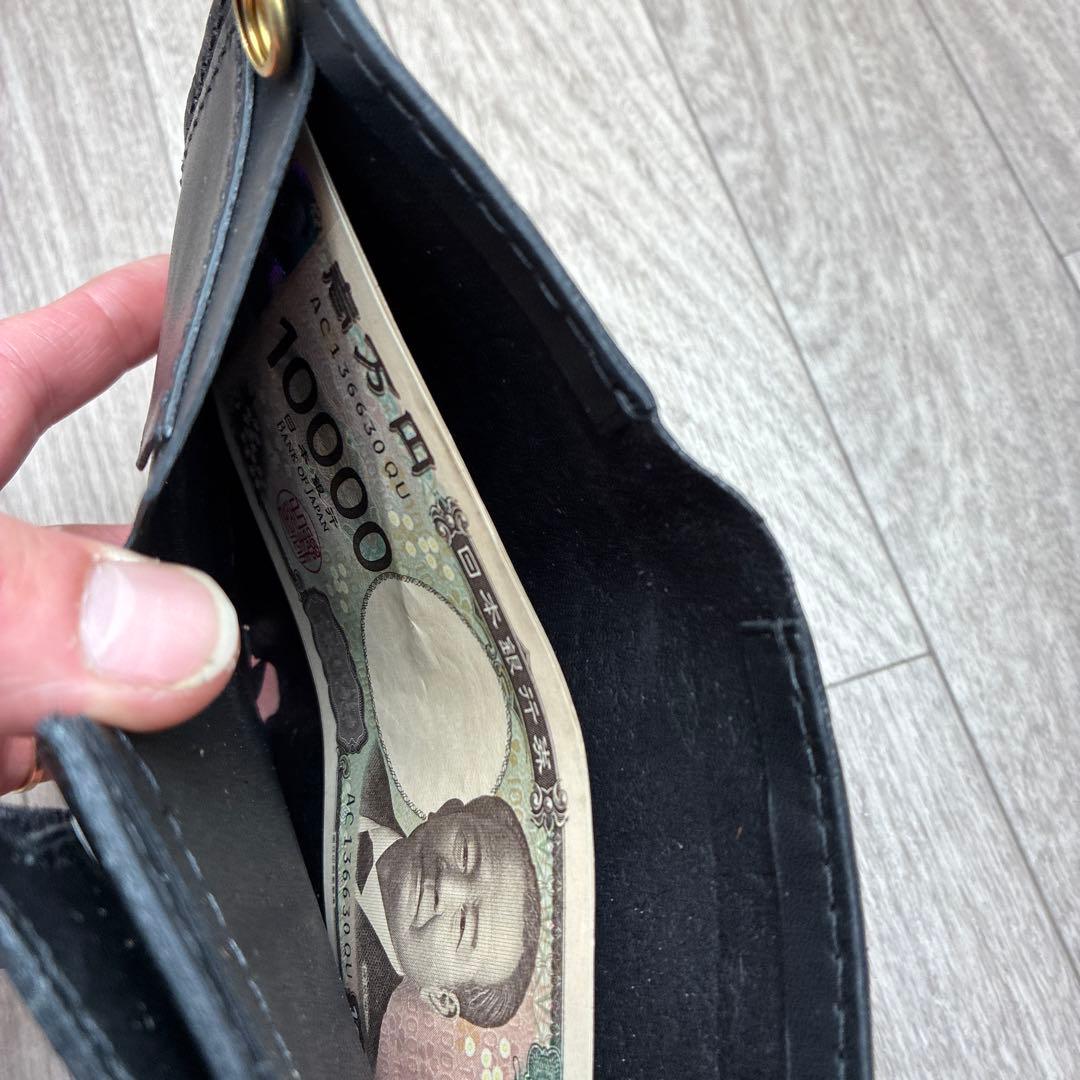 【訳あり安値】トラッカーウォレット　ミドル　真鍮　黒ステッチ　お札を折らずに収納