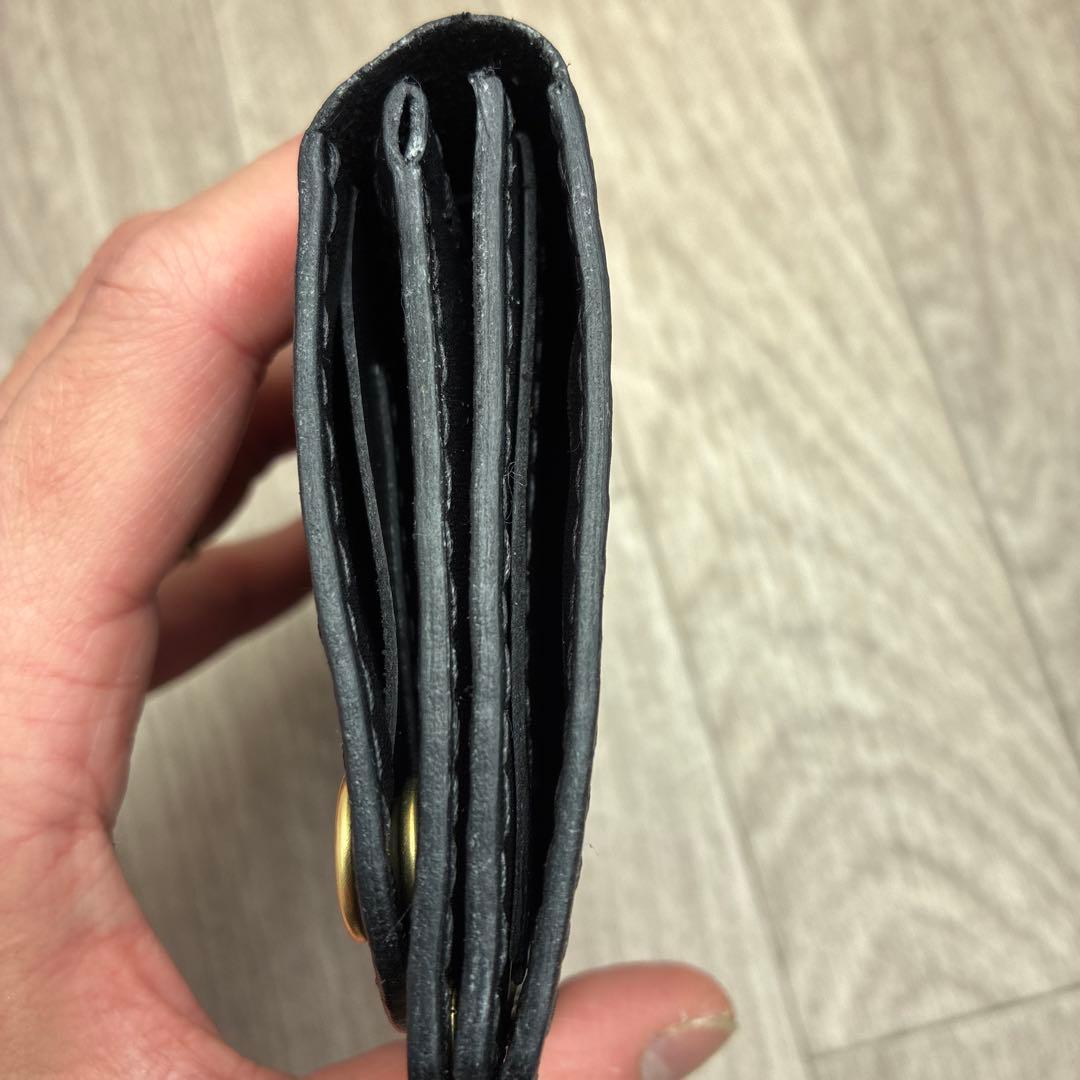 【訳あり安値】トラッカーウォレット　ミドル　真鍮　黒ステッチ　お札を折らずに収納