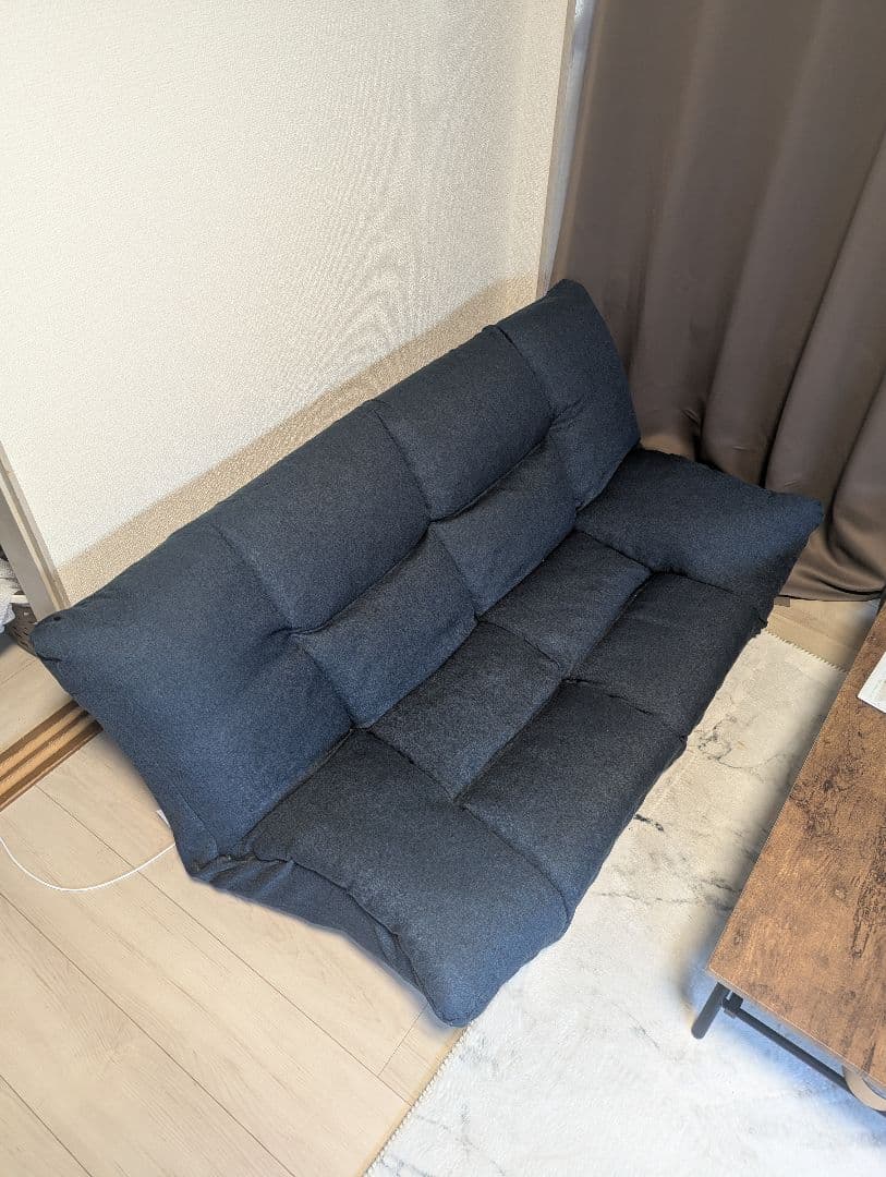 3月24日迄のお取り引き　美品　形が自在に変えられるコンパクトソファ