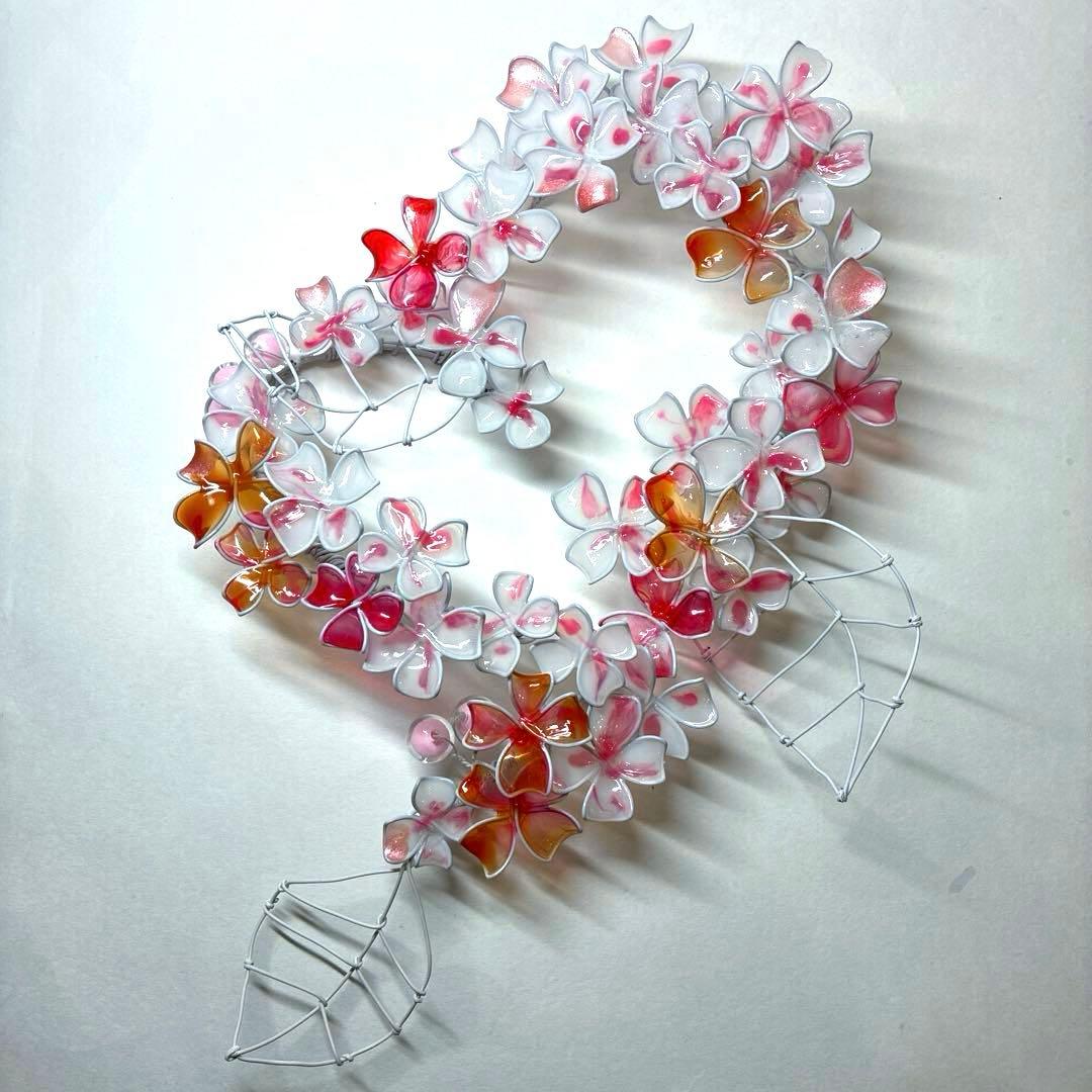 いちごミルク紫陽花リース　ディップアート　ワイヤークラフト　壁飾り　アート