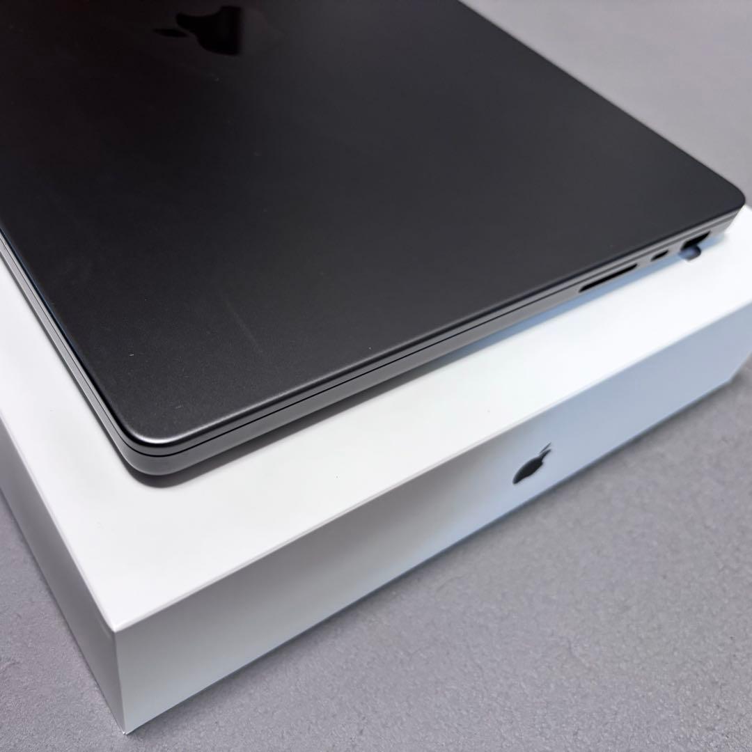 Apple MacBook Pro 14インチ M4Pro搭載 2024年モデル