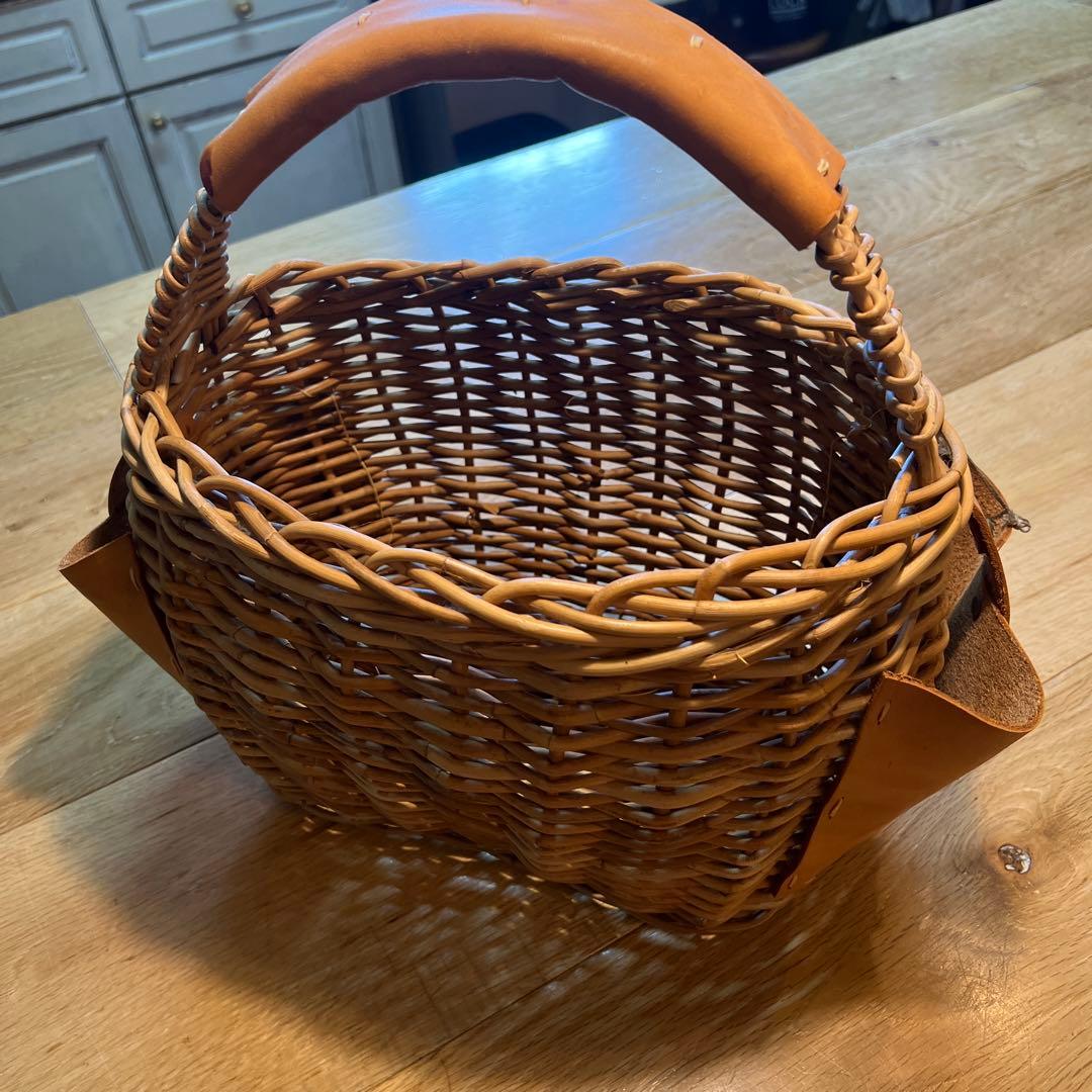 籐とレザーのかごバッグ　一点物　手編み