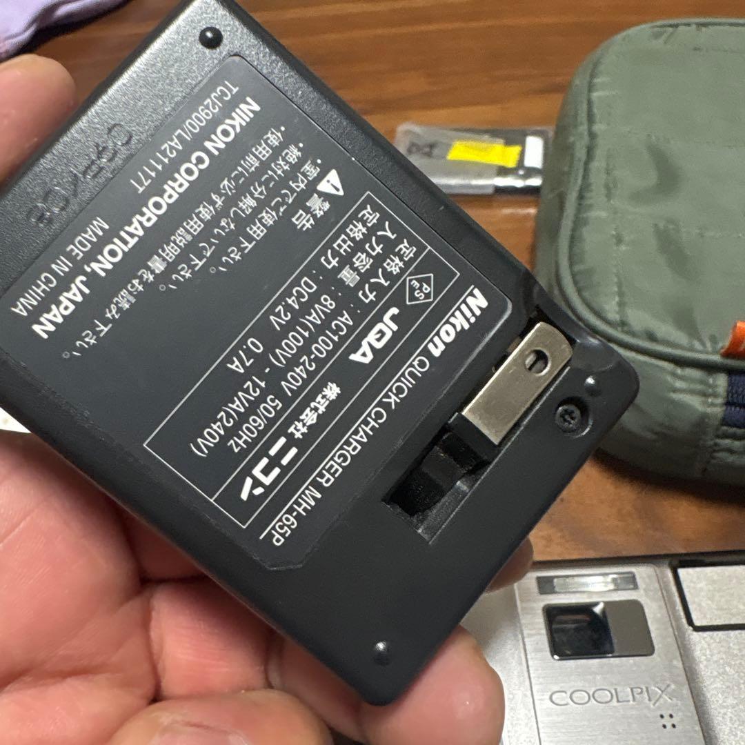 美品Nikon ニコンCOOLPIX S1000pj コンパクトデジタルカメラ