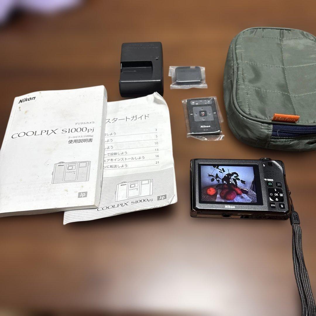 美品Nikon ニコンCOOLPIX S1000pj コンパクトデジタルカメラ