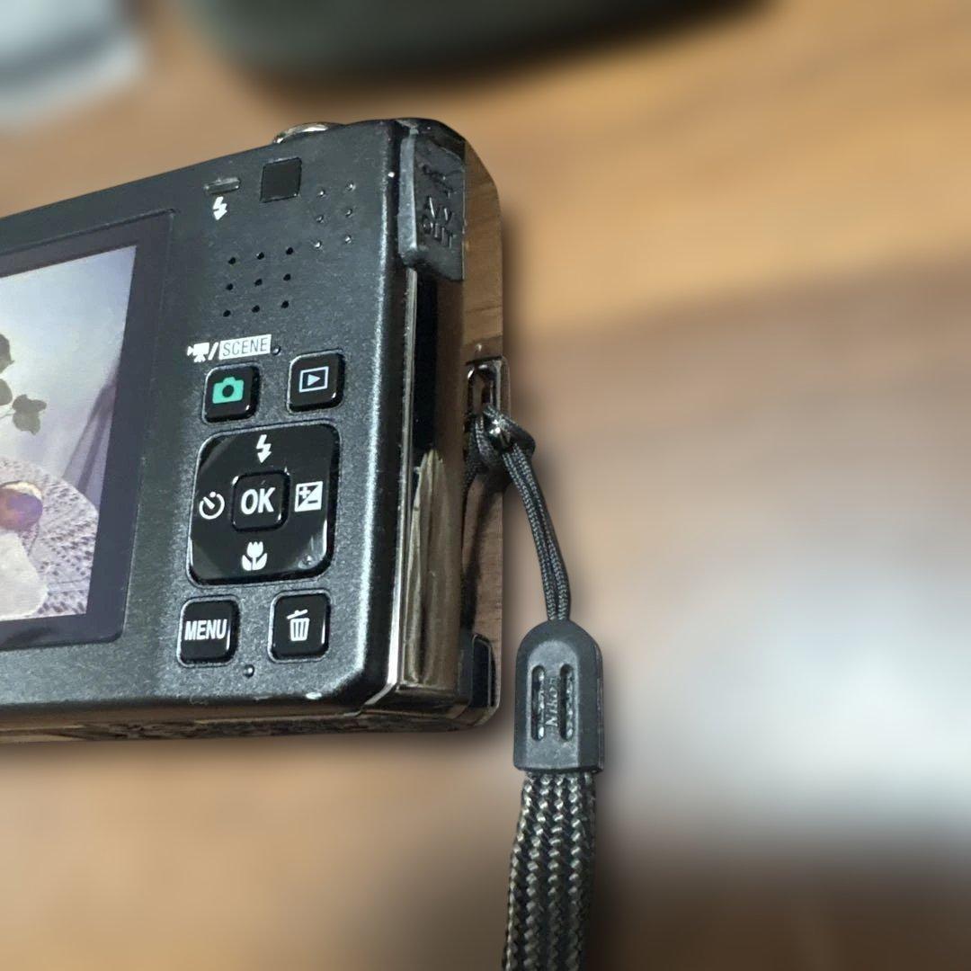 美品Nikon ニコンCOOLPIX S1000pj コンパクトデジタルカメラ