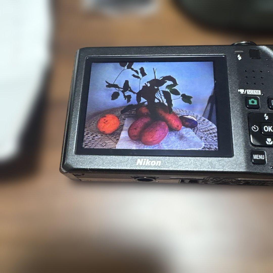 美品Nikon ニコンCOOLPIX S1000pj コンパクトデジタルカメラ