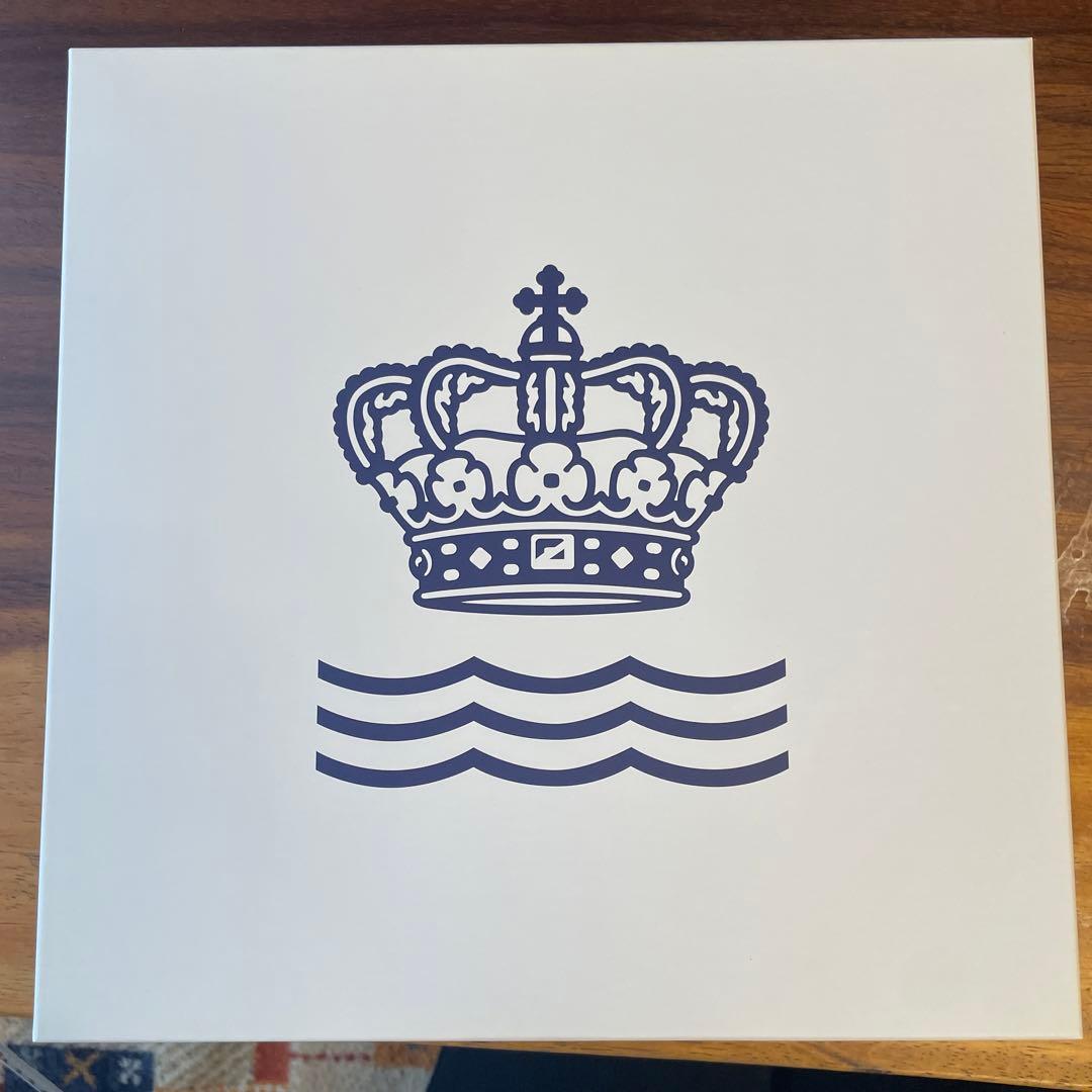 新品未使用　  ブルーフルーテッド　皿 25センチ