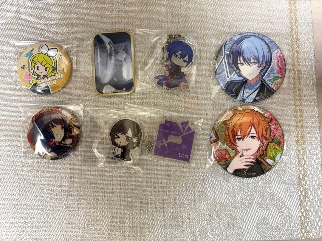 プロジェクトセカイ・ボーカロイド 缶バッジ、アクリルスタンド
