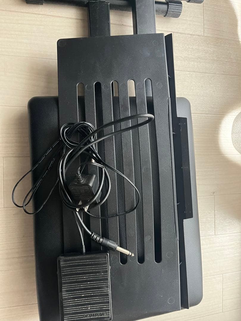 TØRTE 鍵 電子ピアノ 本体と付属品、キーボードスタンド付き