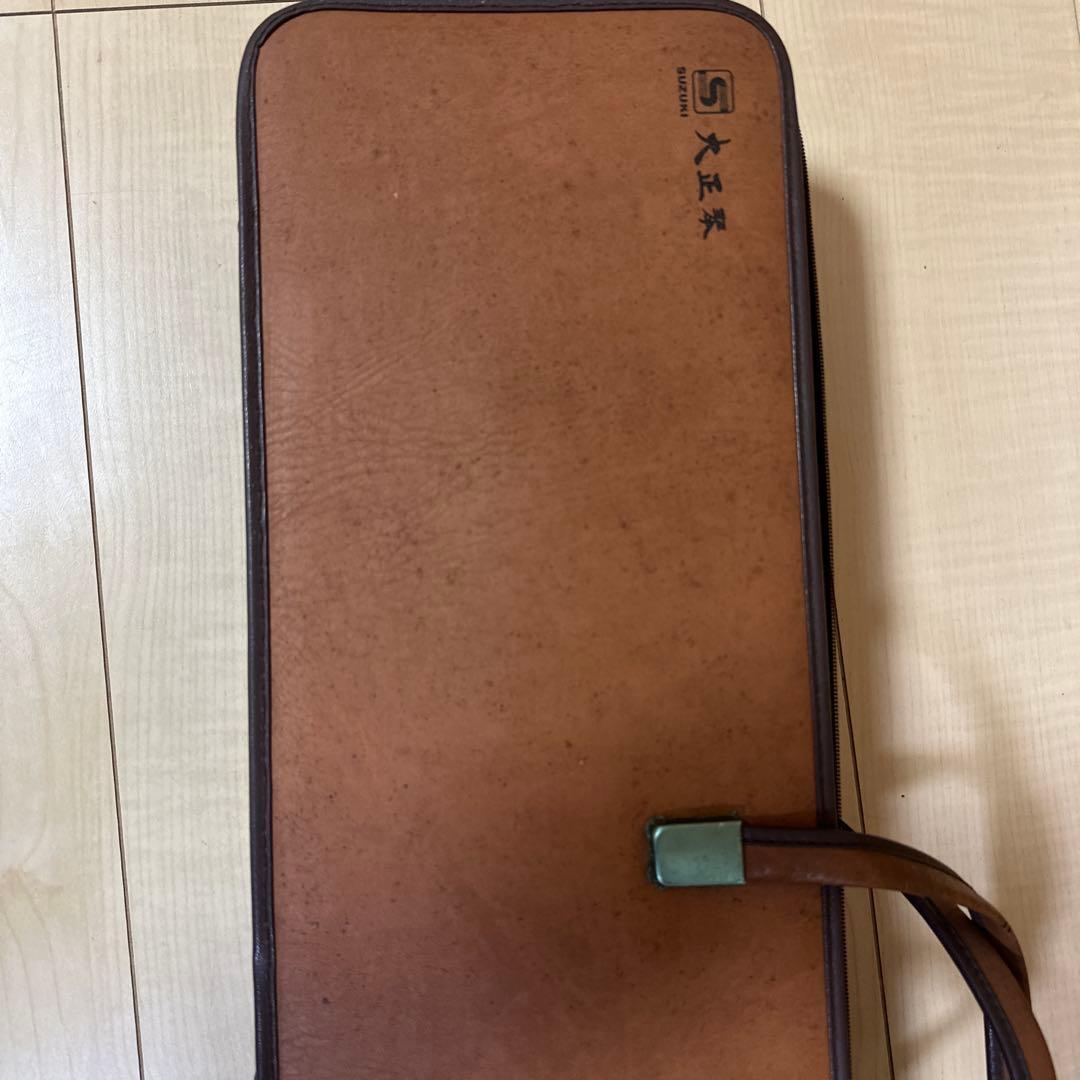 スズキ（鈴木楽器）製の大正琴 「桜」 です