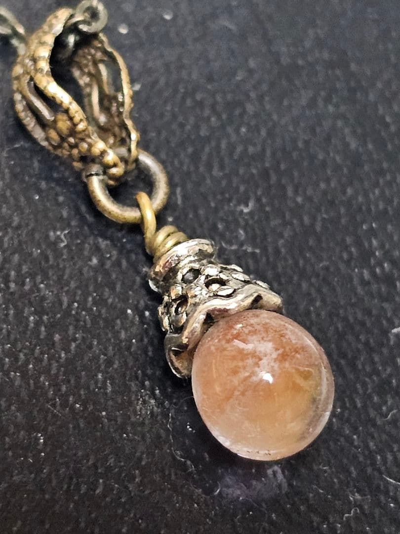 【お値下げ】サフィレット　サフィリーン　一粒のペンダント