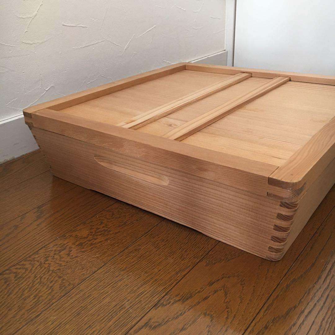 蓋付き◯大きな木箱　約37cm角◯木製古道具　収納　寿司箱　和菓子　折箱　香箱