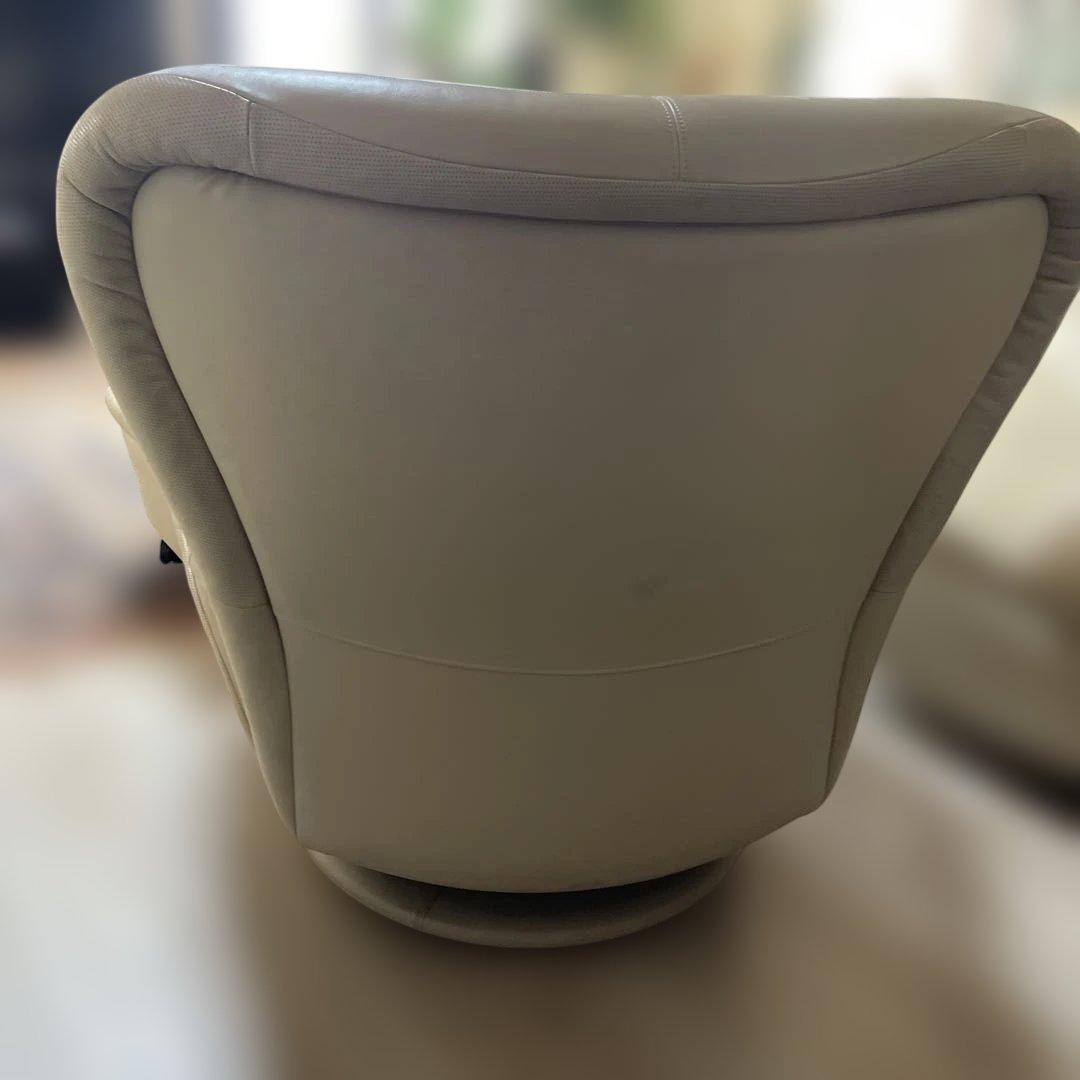 カリモク　ホワイトレザーソファー　1人掛け