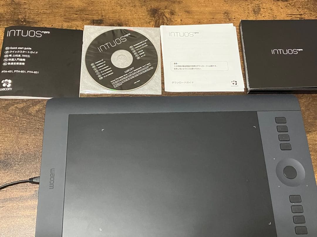 液タブ・ペンタブ Wacom Intuos Pro PTH-651