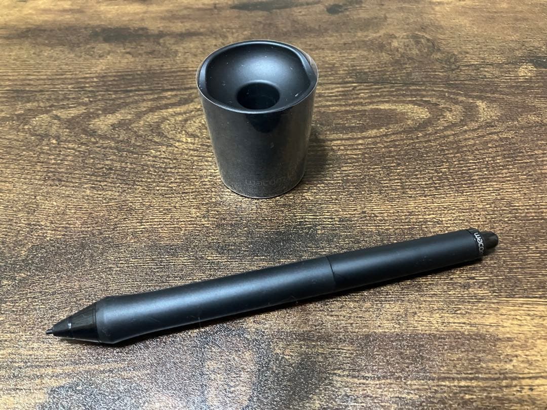 液タブ・ペンタブ Wacom Intuos Pro PTH-651