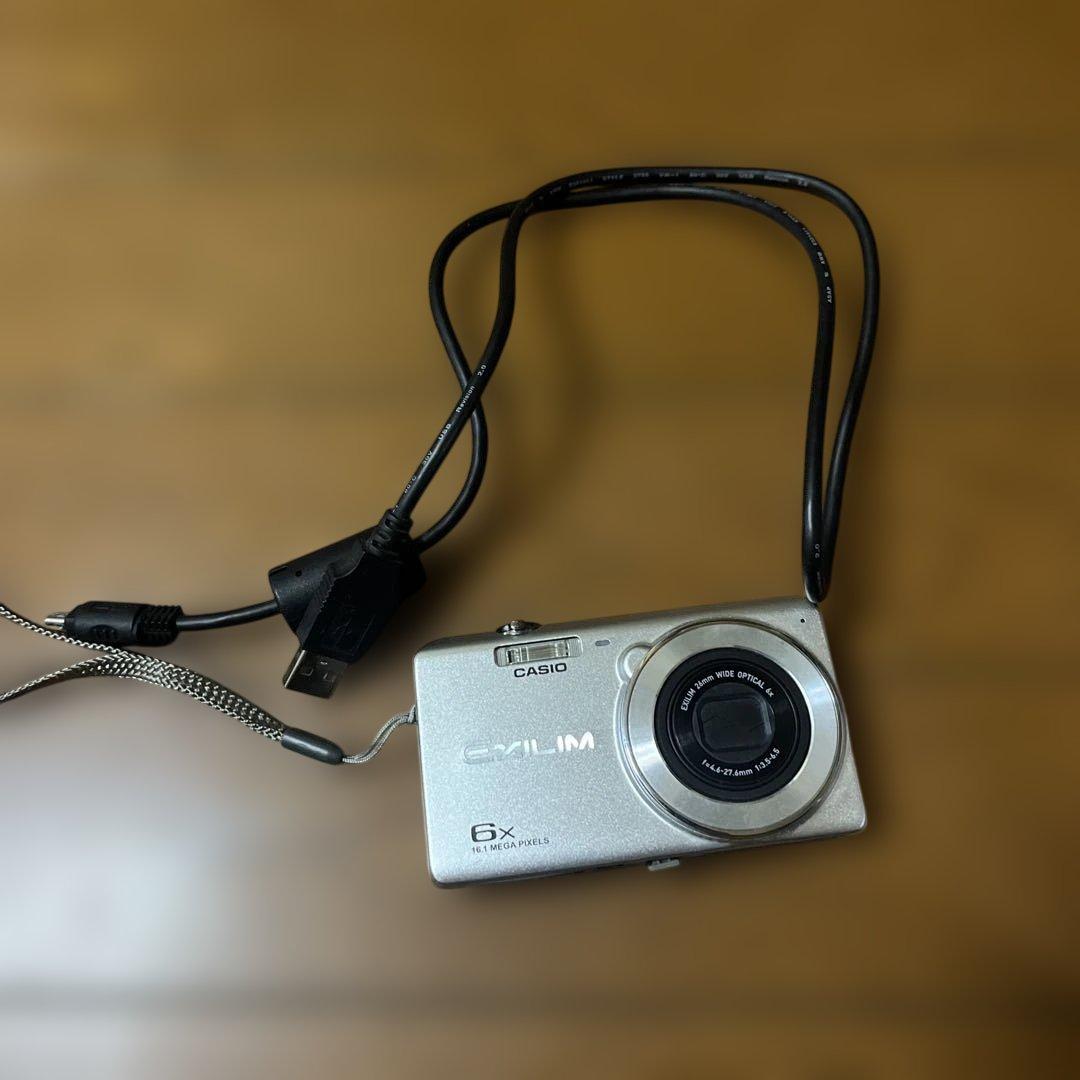 CASIO EX-Z900 シルバー