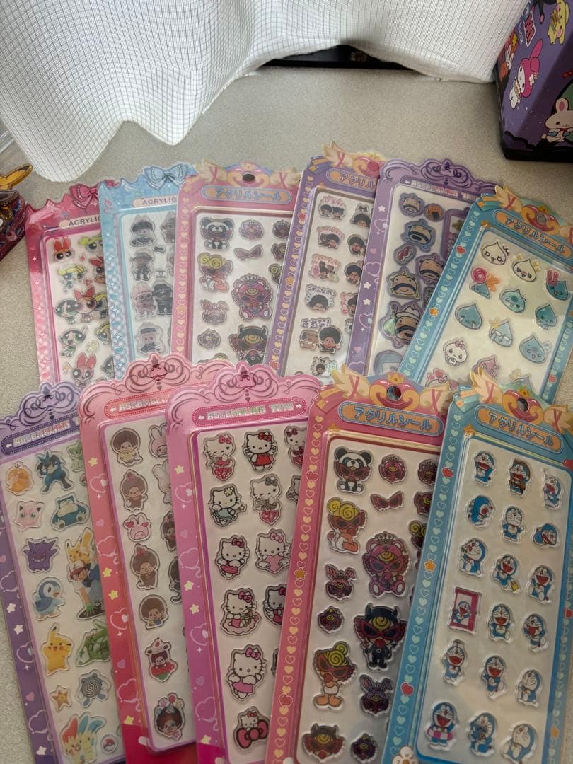 キャラクターシールセット　アクリル製　複数枚