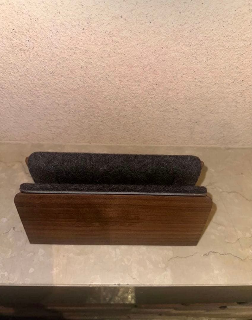 その他 Grovemade Wood MacBook Dock Walnut