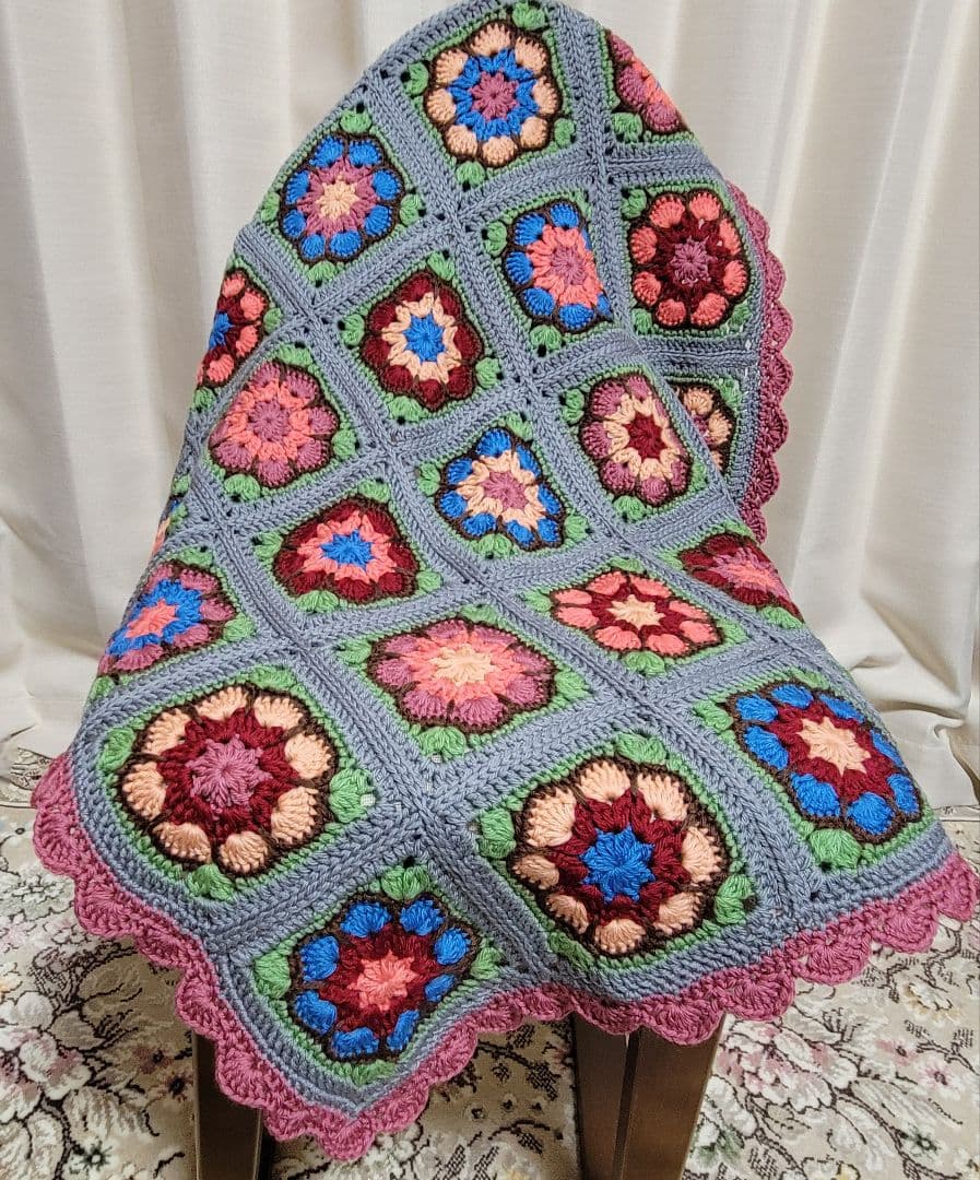 ブランケット　アフリカンフラワー　モチーフ編み　ウール100%　手編み
