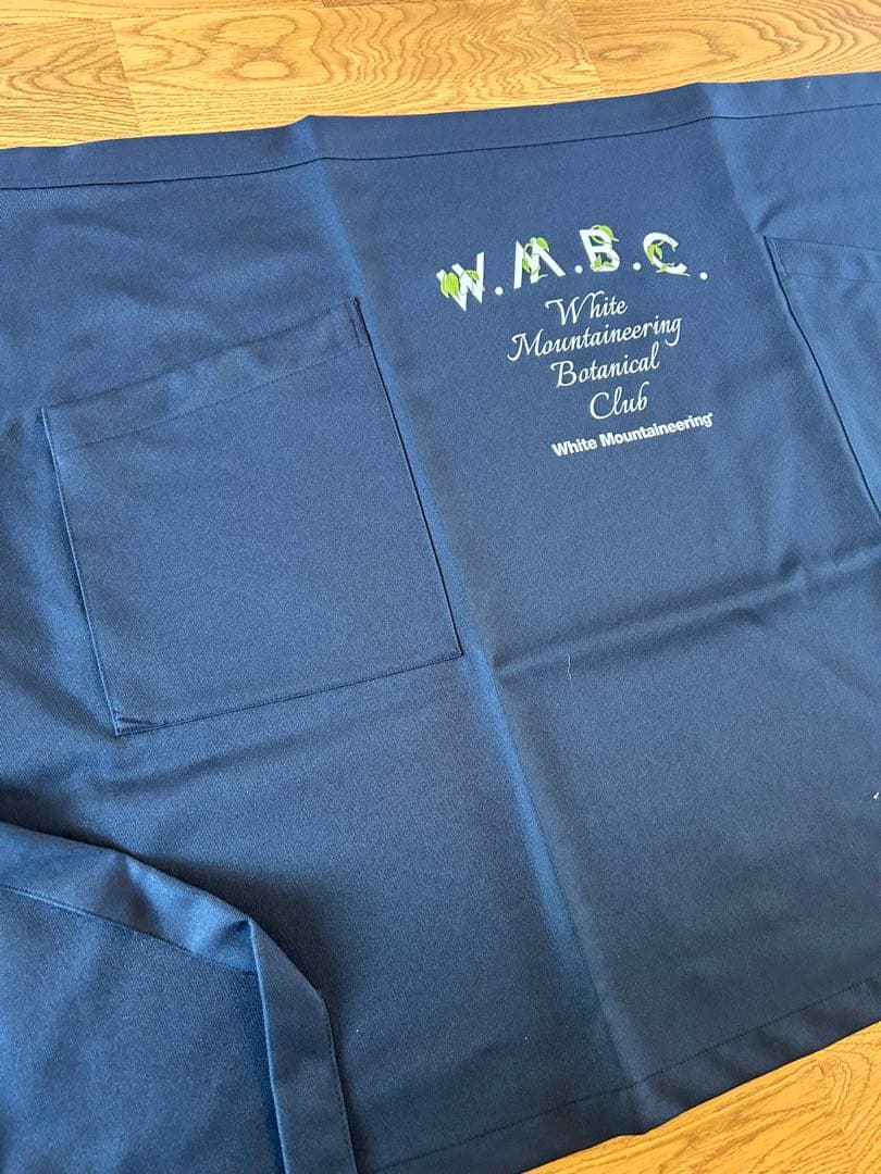 ホワイトマウンテニアリング④　 W.M.B.C エプロン ネイビー