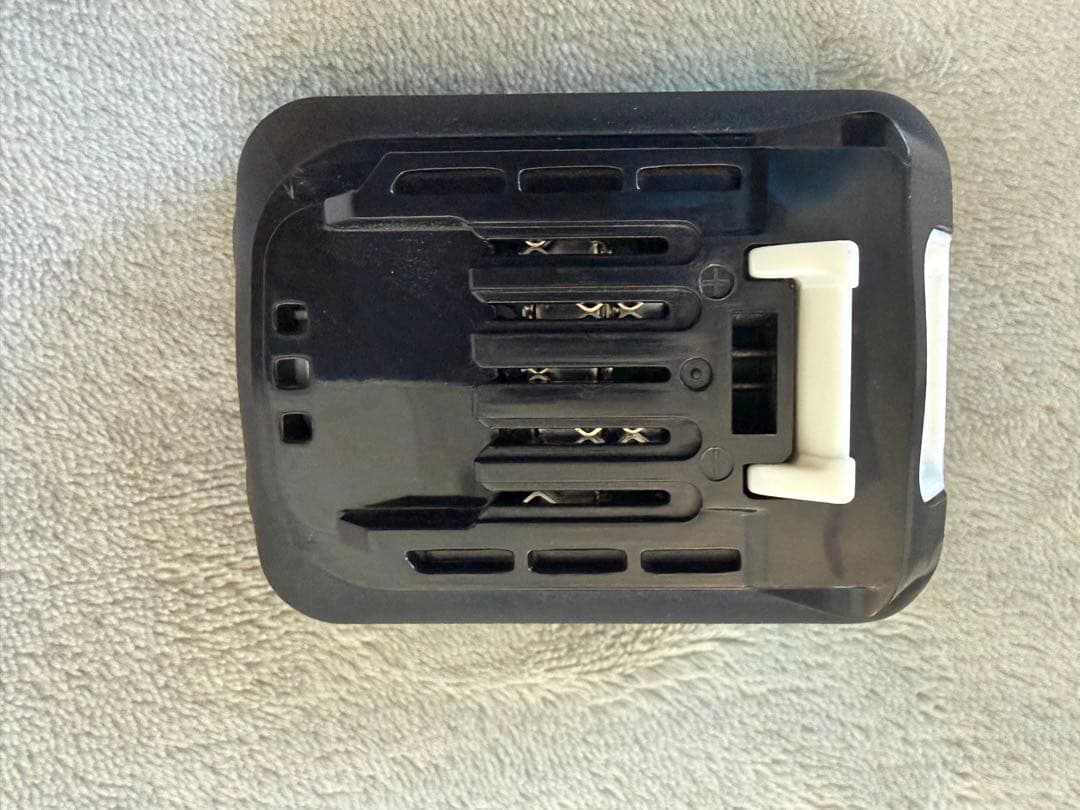 マキタ　Makita スティッククリーナー CL106FD