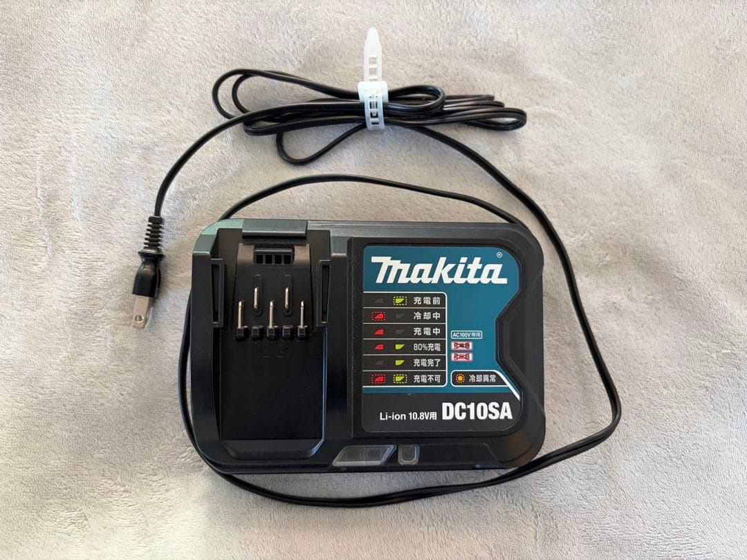 マキタ　Makita スティッククリーナー CL106FD