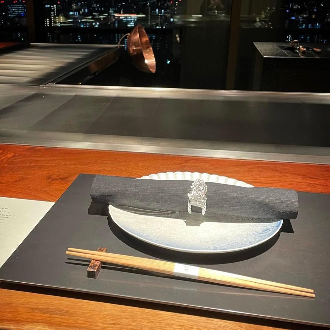 片菊彫プレート　16cm皿　２枚　泡化粧　パレスプレート　黒 高級料亭中皿 作家