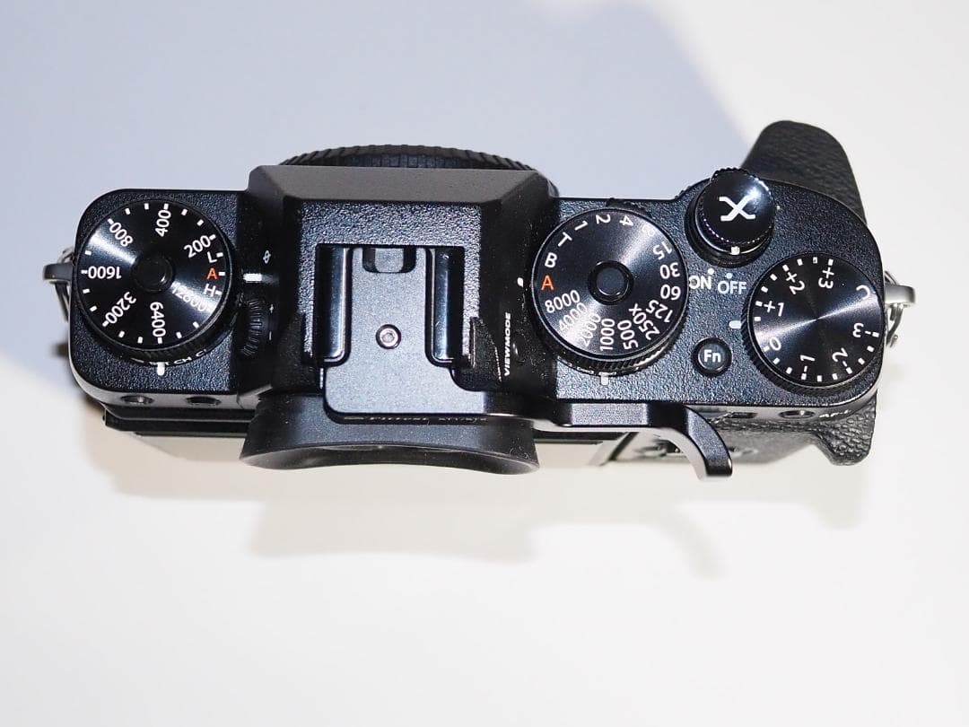FujiFilm X-T2　純正グリップ、サムグリップ付き