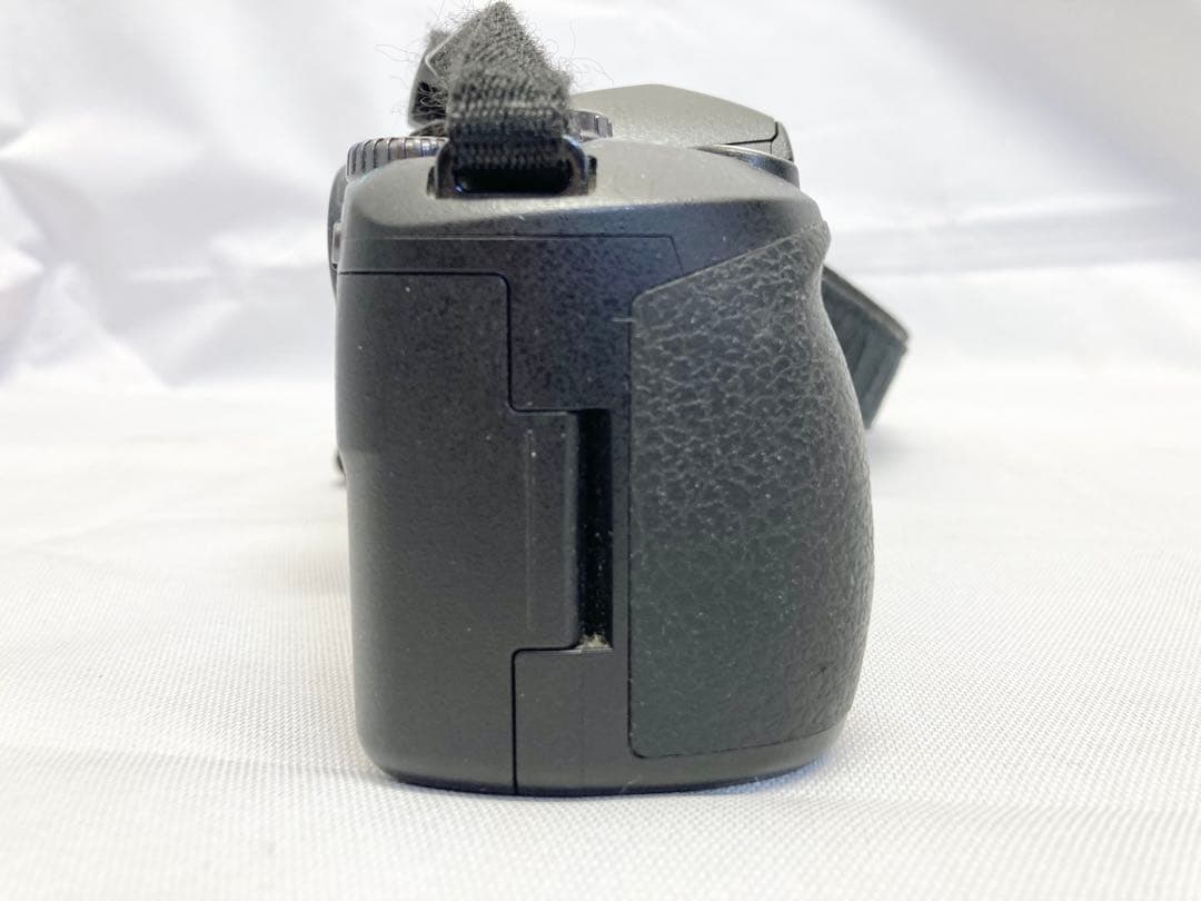 ともOLYMPUS オリンパス E-510 デジタル一眼レフカメラ