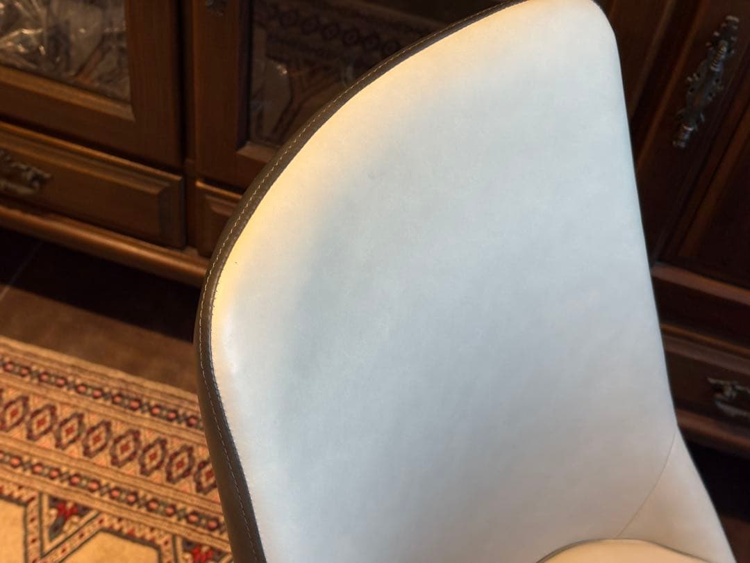 ダイニング　シンプル　ホワイト　グレーバック　回転チェア　モダン　2脚　IY