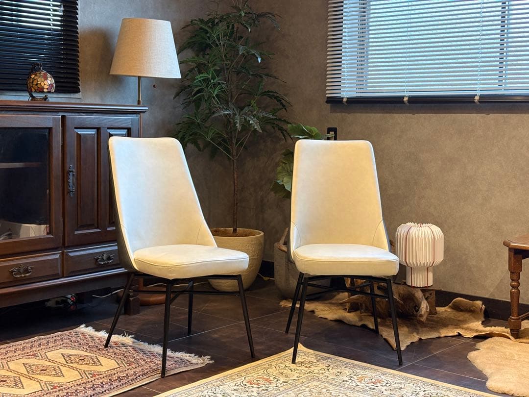 ダイニング　シンプル　ホワイト　グレーバック　回転チェア　モダン　2脚　IY