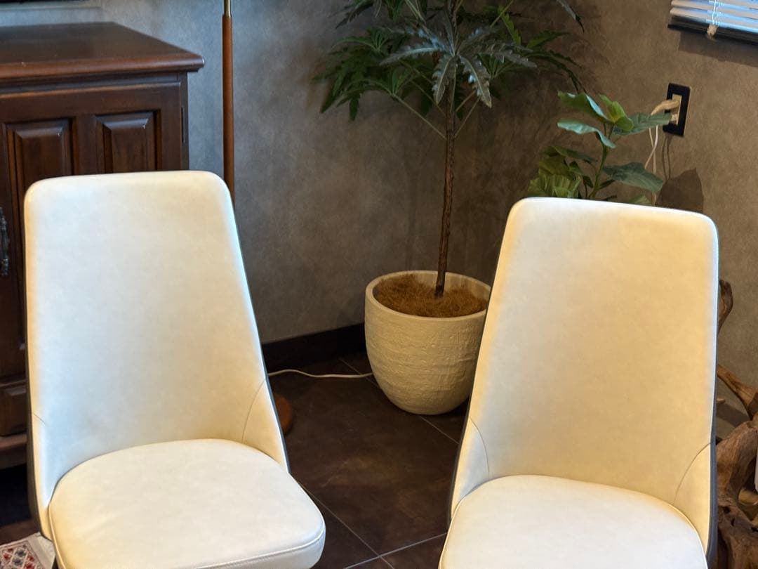 ダイニング　シンプル　ホワイト　グレーバック　回転チェア　モダン　2脚　IY