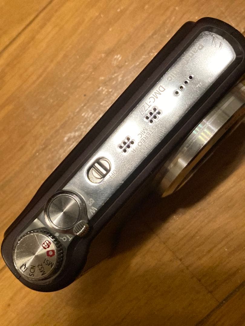 Panasonic LUMIX 12x 品番DMC-TZ7