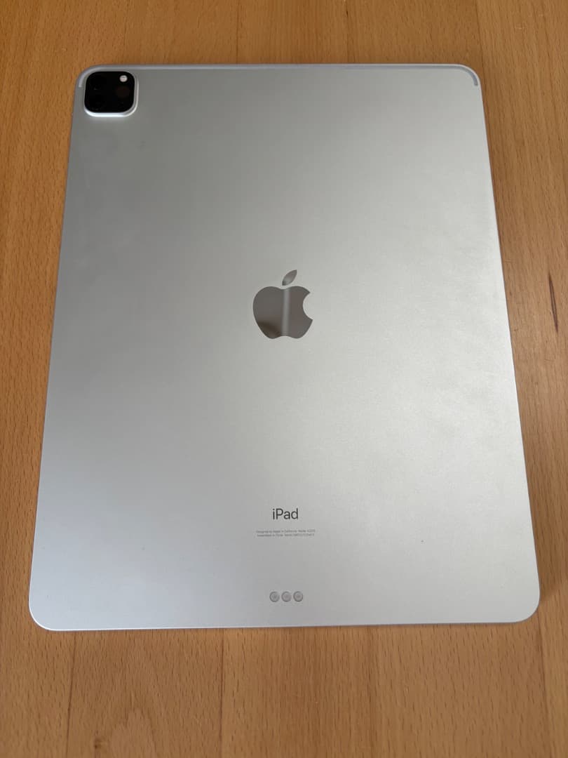 iPad Pro第４世代　12.9インチ256G＋Smart Keyboard