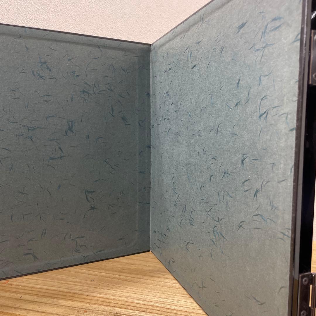 黒色と金色の折りたたみ式ひな祭り屏風飾り